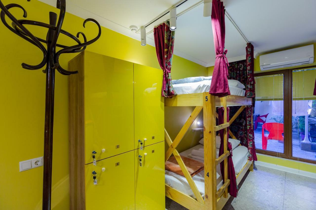 Batumi Surf Hostel מראה חיצוני תמונה